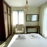 Two Bedroom In Gl Apartamento *