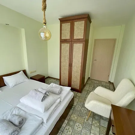 Two Bedroom In Gl Апартамент